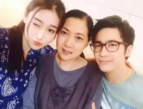 张馨予妈妈的照片曝光,揭秘明星家庭温馨瞬间